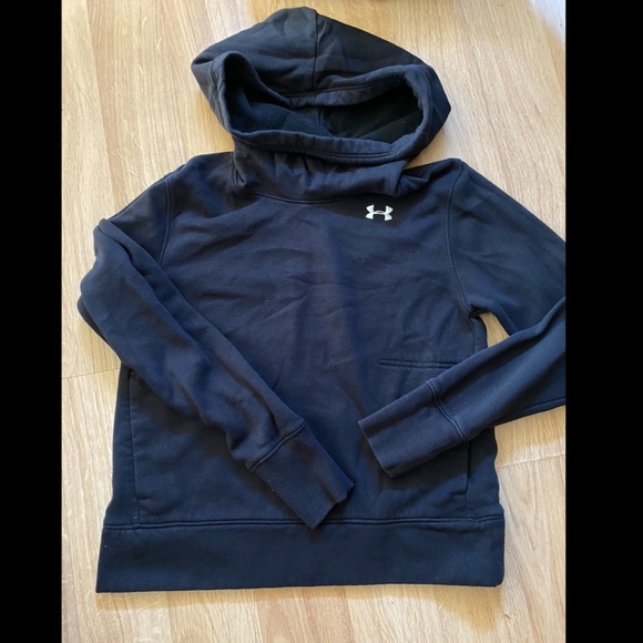 Under Armour Tops - NWOT UNDER ARMOUR HOODIE